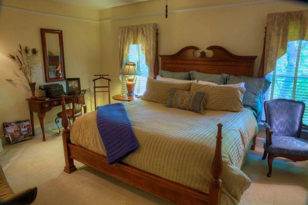 Bed and Breakfast Carriage Way Centennial House - Adult Only- Saint Augustine Экстерьер фото