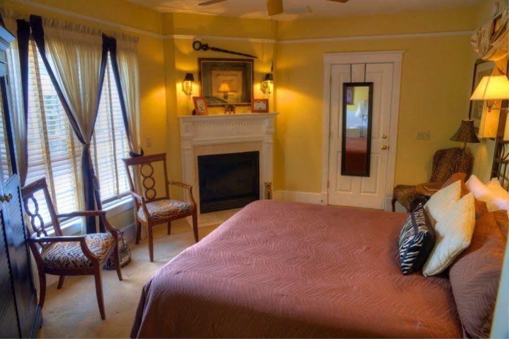 Bed and Breakfast Carriage Way Centennial House - Adult Only- Saint Augustine Экстерьер фото